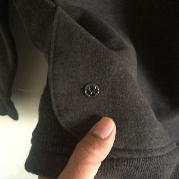 Lululemon Women’s Cozy Cuddle Up Jacket Size 8 Heathered Black - Picture 4 of 6